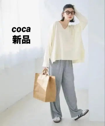 [ 새상품 ] coca 코카 스펀지 니트 V넥 상의 아이보리