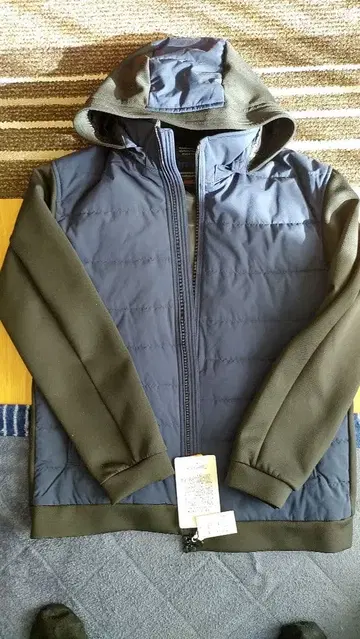 니콜클럽 후드 부착 다운 자켓