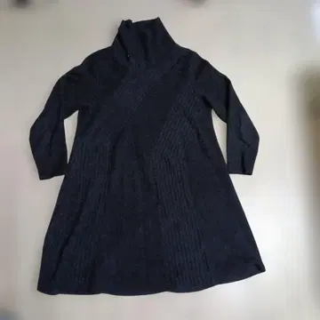 Tanppoppo 블랙 니트 하이넥 원피스