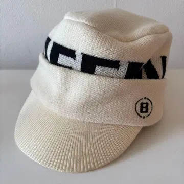 브리핑 화이트 니트 캡