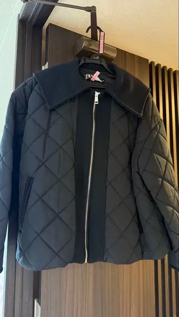 ZARA 블랙 퀼팅 자켓 사이즈 M