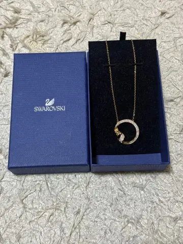 Swarovski 골드 목걸이 서클 모티브