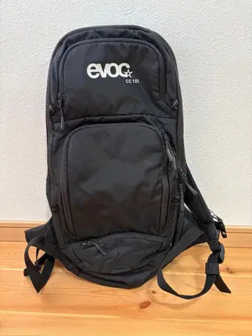 evoc CC 10L 블랙 백팩