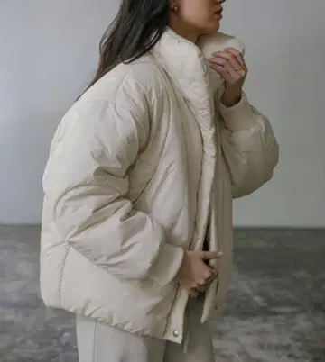 select MOCA 아이보리 숏 다운 자켓 FREE