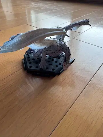 몬스터 헌터 제노 지바 피규어 육각형 스탠드 포함