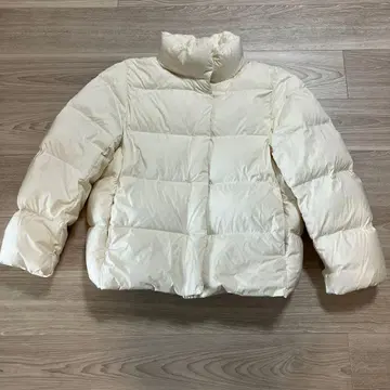 유니클로 파우더 소프트 다운 자켓 M