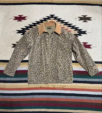 레오파드 무늬 헌팅 자켓 A VONTADE