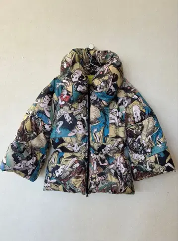 아차츄무 다운 자켓 백설공주