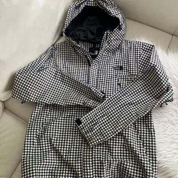 THE NORTH FACE 체크 무늬 나일론 자켓 L 사이즈