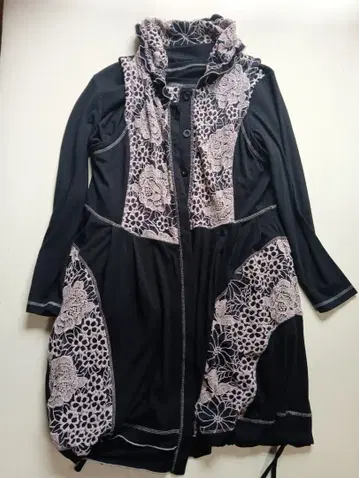 블랙 튜닉 베스트 레이스 장식 앙상블