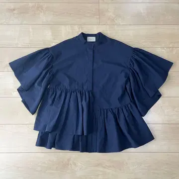 불규칙 페플럼 블라우스