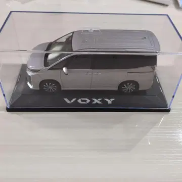 도요타 VOXY 1/43 스케일 모델