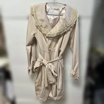 LIZ LISA 베이지 트렌치코트