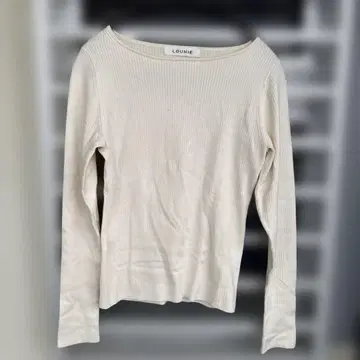 LOUNIE 라이트 베이지 스웨터 프리 사이즈 우먼