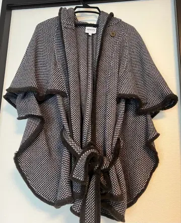 아르마니 체크 무늬 후드 부착 판초 40