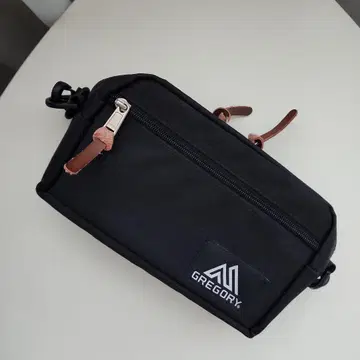 미사용 새상품 GREGORY 그레고리 패디드 숄더 파우치S