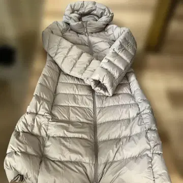 유니클로 울트라 라이트 다운 롱 코트