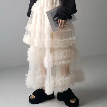 me+em select 프릴 샤샤 스커트 아이보리