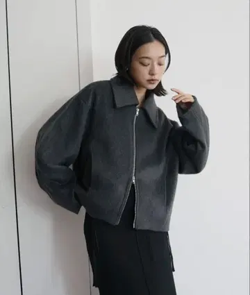 [ hellam ] 페이크 비버 숏 기장 W 지퍼 블루종