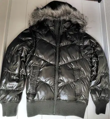 유니클로 다운 자켓 S 다크 그린