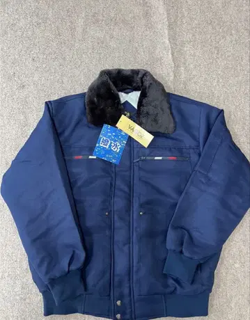 미사용 새상품 퍼 카라 부착 네이비 점퍼 작업복 등 S