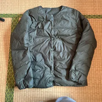 무인양품 경량 다운 카키 M 사이즈