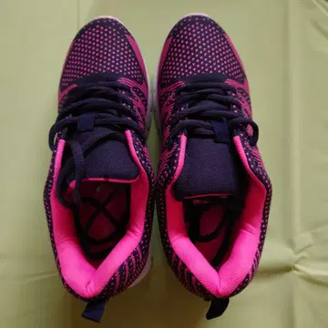 Yuki's Comfort 네이비/핑크 스니커즈