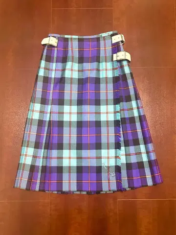 유나이티드 애로우즈 보라색과 스카이블루 체크 플리츠 스커트