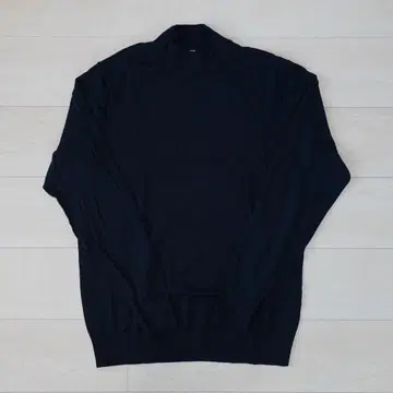 UNIQLO 모크넥 스웨터