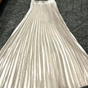 실버 핑크 플리츠 롱 스커트