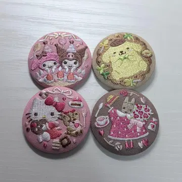 산리오 자수 캔뱃지