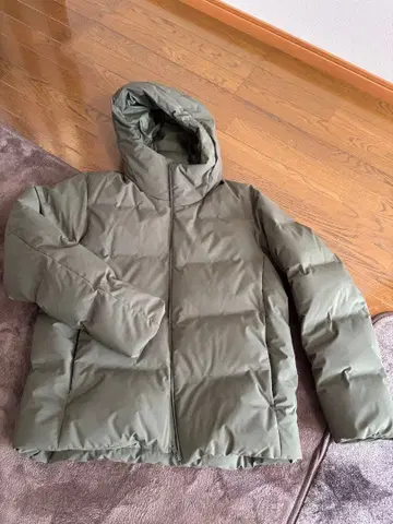 유니클로 심리스 다운 L 올리브 그린