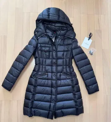 MONCLER 블랙 다운 자켓 메루카리 안심 감정 완료