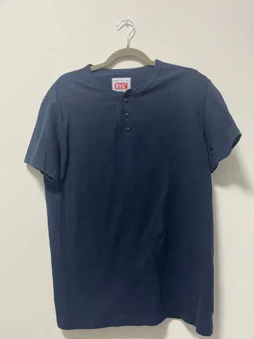 B.V.D. 네이비 헨리넥 티셔츠