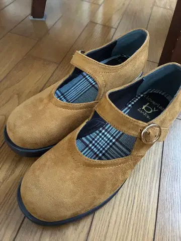 멜리제인 펌프스