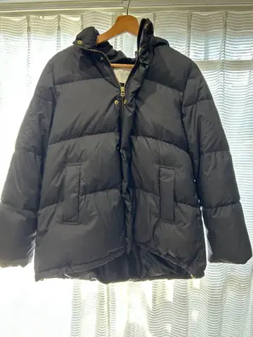 SLOBE 블랙 다운 자켓