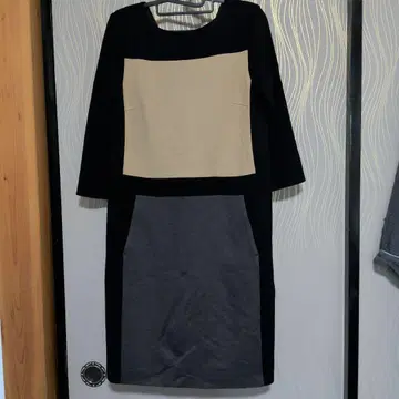 FIGNO 무릎 기장 원피스