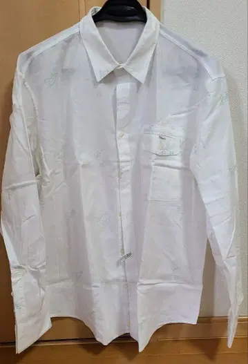 파파스 화이트 긴팔 셔츠 포켓 부착 야구 자수