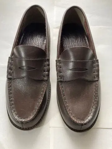 다크 브라운 가죽 로퍼