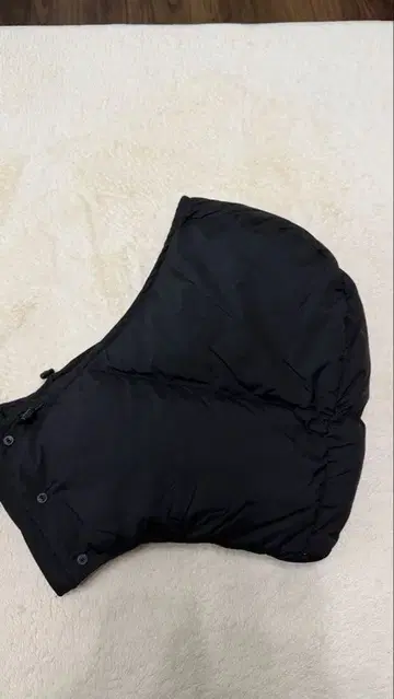 유니클로C: 나일론 후디드 넥워머 블랙