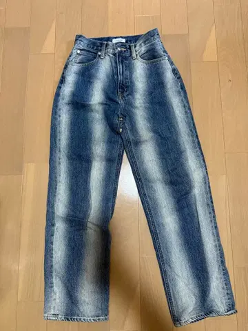 LAGUA GEM CONTRAIL BLEACH STRAIGHT DENIM