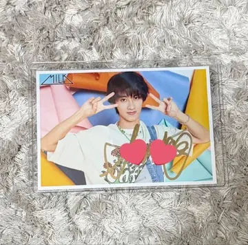 M!LK 소노 슌타 사인