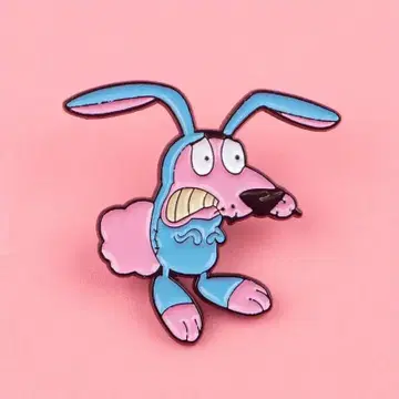 겁쟁이 커리지군 토끼 핀 배지