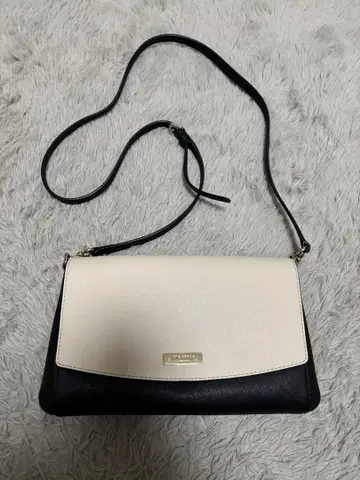 케이트 스페이드 숄더백 화이트/블랙