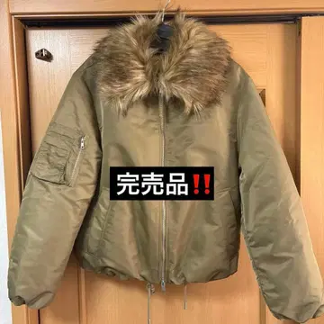 [ 미사용 새상품 ] ZARA 자라 인조 모피 옷깃 봄버 자켓 S