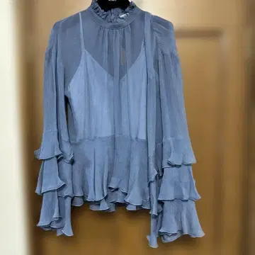 스트라스부르 프릴 블라우스