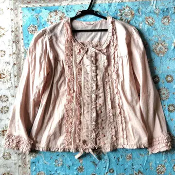 핑크하우스 피코 프릴 핀턱 사용 오버 블라우스 2024년