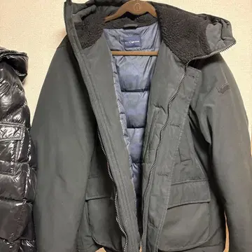 MAN GAS 덕 다운 후드 부착 블랙