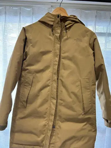 The North Face 베이지 다운 자켓