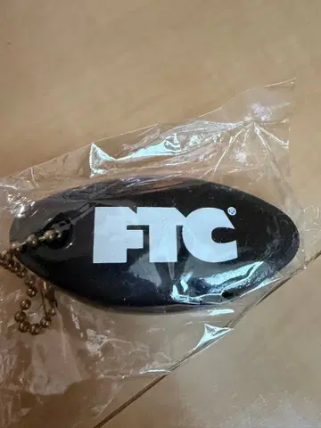 FTC 로고 키링 블랙
